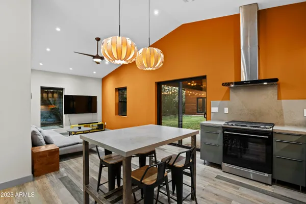 $700,000 | 358 East Whitton Avenue, Phoenix, AZ 85012