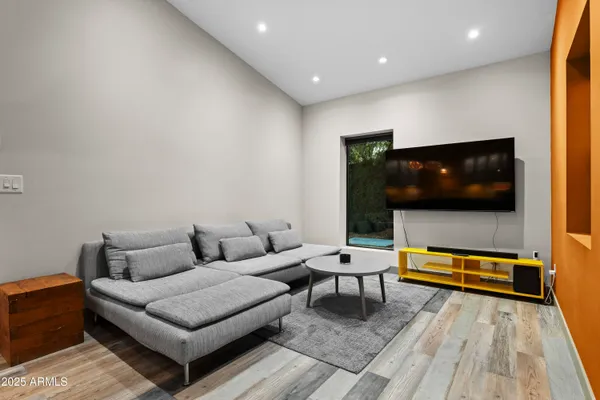 $700,000 | 358 East Whitton Avenue, Phoenix, AZ 85012