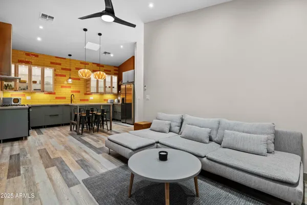 $700,000 | 358 East Whitton Avenue, Phoenix, AZ 85012