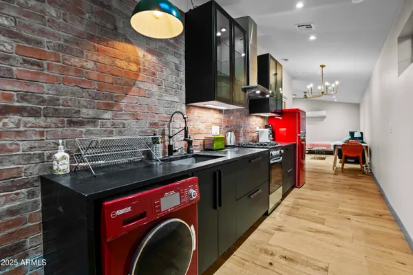 $700,000 | 358 East Whitton Avenue, Phoenix, AZ 85012