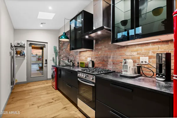 $700,000 | 358 East Whitton Avenue, Phoenix, AZ 85012