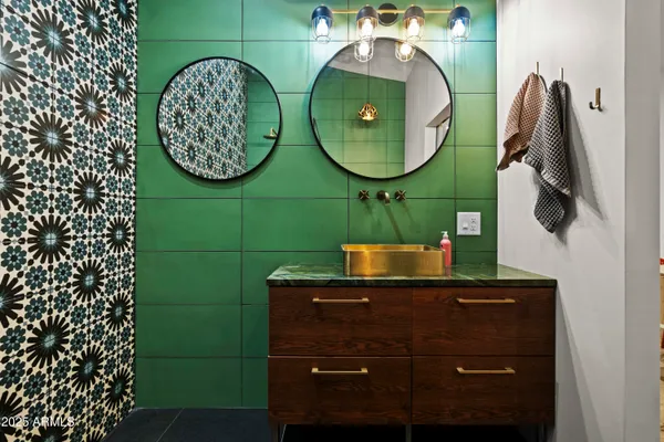 $700,000 | 358 East Whitton Avenue, Phoenix, AZ 85012