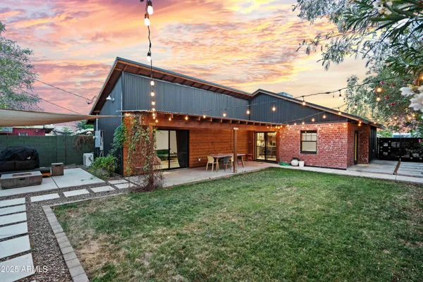 $700,000 | 358 East Whitton Avenue, Phoenix, AZ 85012