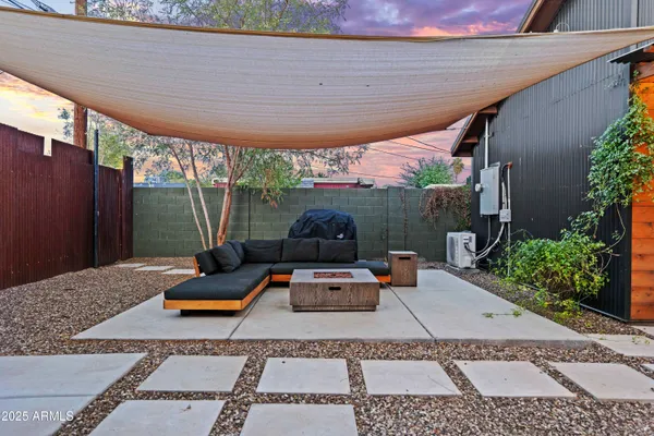 $700,000 | 358 East Whitton Avenue, Phoenix, AZ 85012