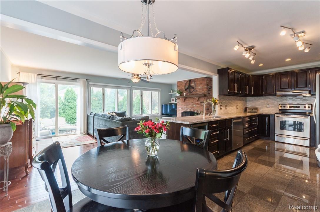 1107 Hackberry Circle Rochester, MI 48309 - Photo 10 of 30 Hackberry-28.jpg