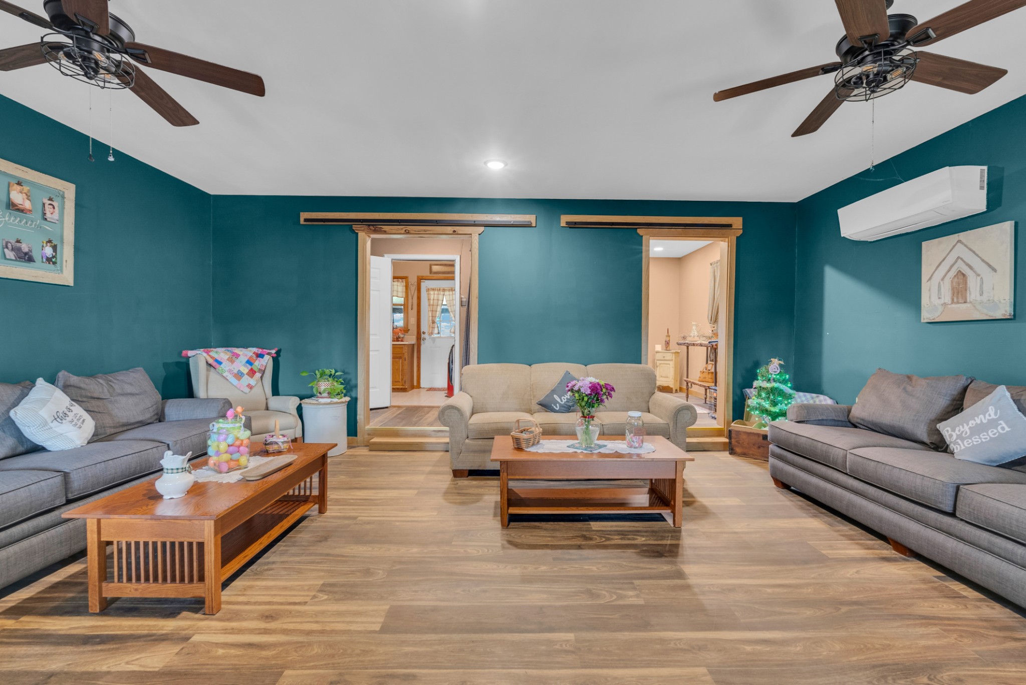 139 Bilbrey Road Livingston, TN 38570 - Photo 13 of 35 a living room with furniture and a chandelier