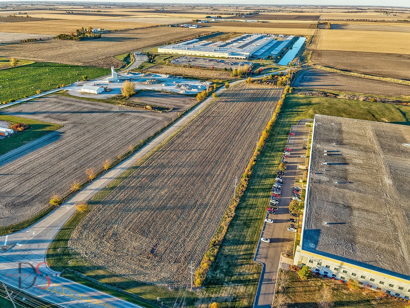 0 East Dayton Road Ottawa, IL 61350 - Photo 2 of 12 a view of a balcony with wooden floor