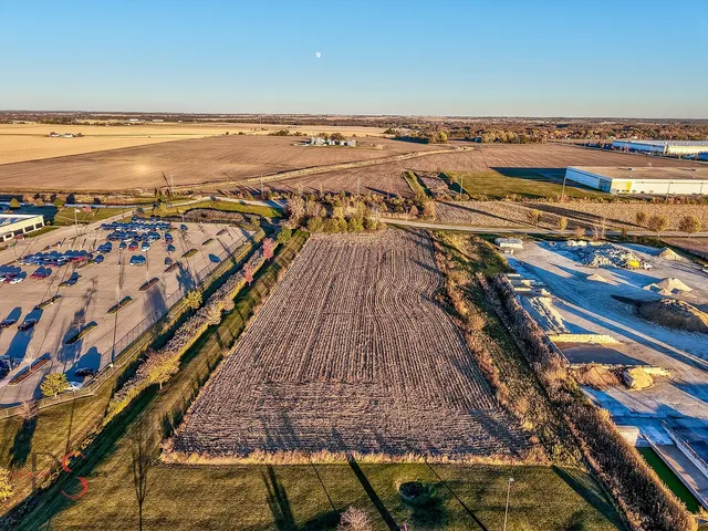 a view of a bathroom