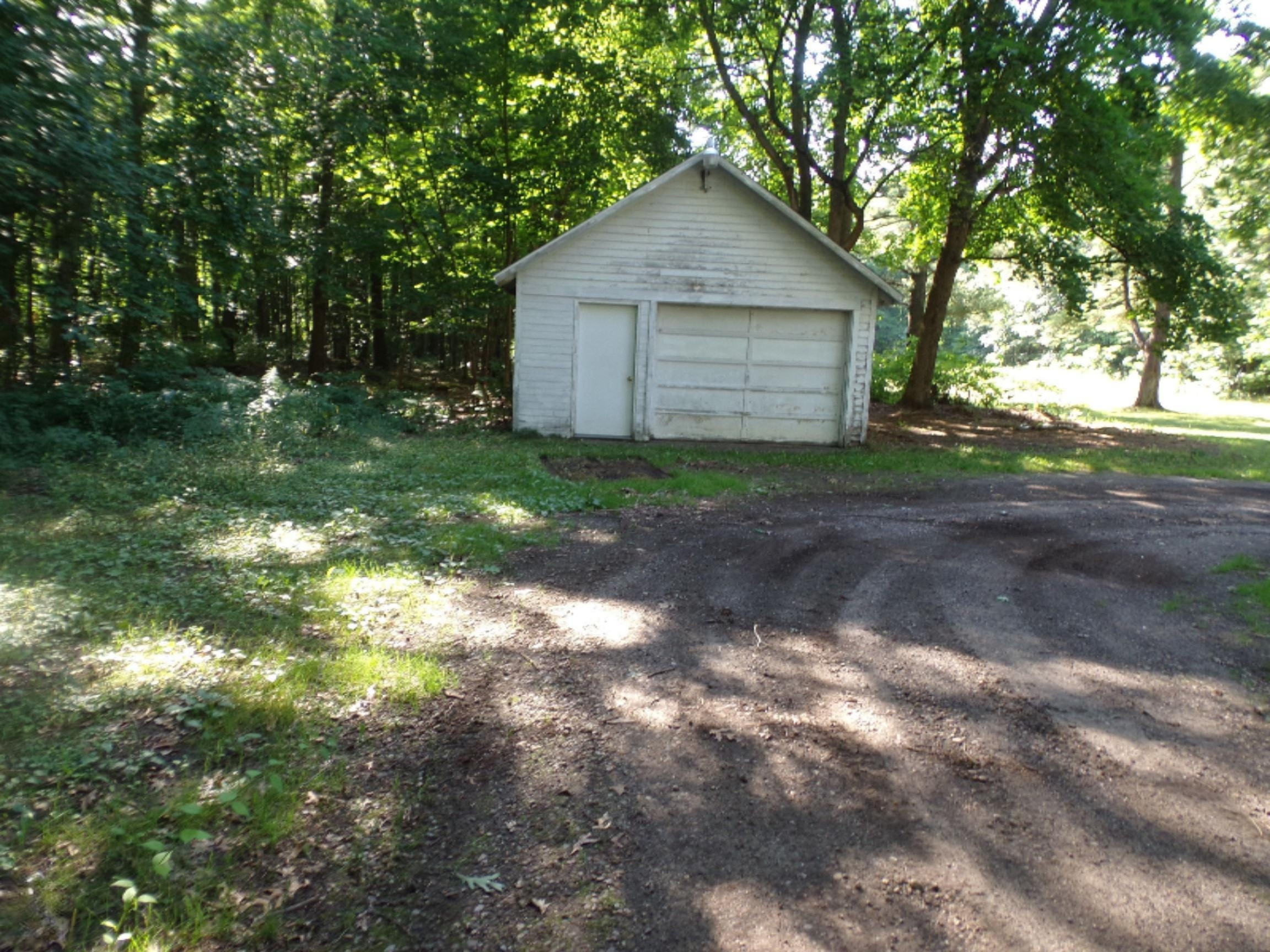 1795 Auble Road Muskegon, MI 49445 - Photo 2 of 8 Auble Rd Garage