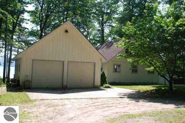 8129 Deadstream Road Honor, MI 49640 - Photo 5 of 25 1728004-4.JPG