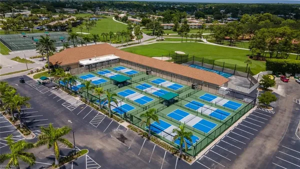 a view of a tennis court
