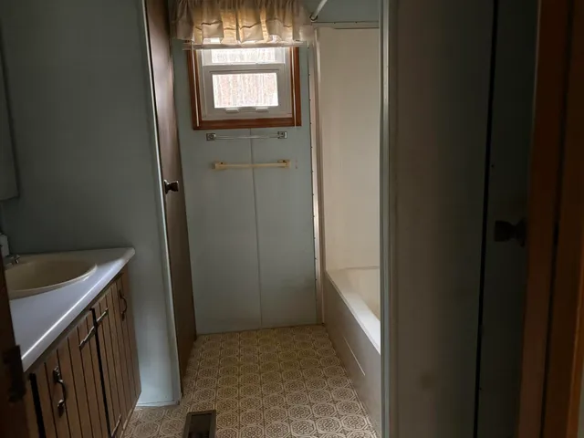 $129,000 | 6701 Valley View Lane, Hot Springs, VA 24445