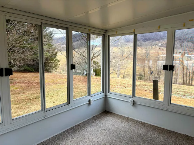 $129,000 | 6701 Valley View Lane, Hot Springs, VA 24445