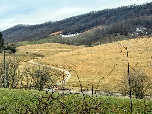 $129,000 | 6701 Valley View Lane, Hot Springs, VA 24445