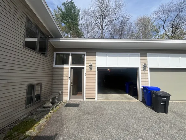 $3,000 | 3 A Robinson Drive, Unit A, Bedford, MA 01730
