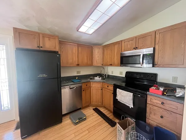 $3,000 | 3 A Robinson Drive, Unit A, Bedford, MA 01730