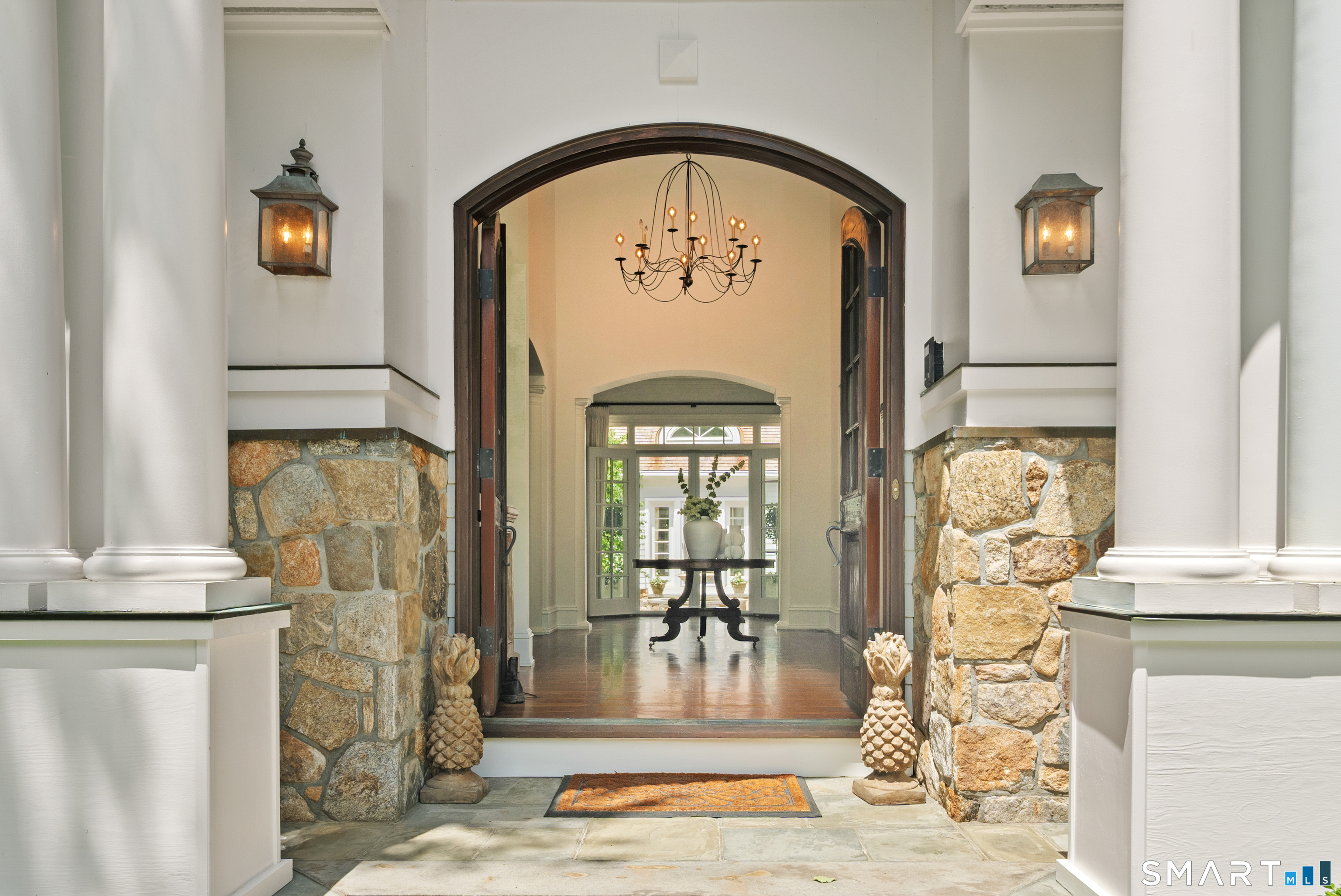 146 Lambert Road New Canaan, CT 06840 - Photo 3 of 40