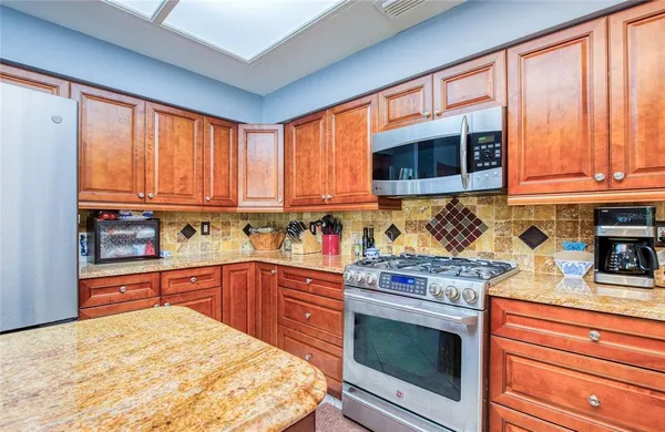 $674,900 | 4901 Hallstead Way, Tampa, FL 33647