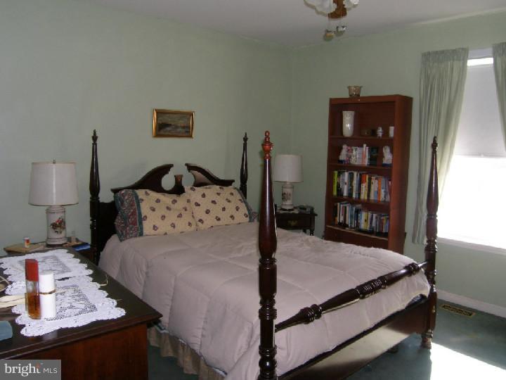219 Franklin Road Glassboro, NJ 08028 - Photo 9 of 17 Bedroom - Main