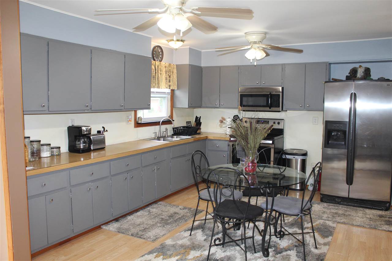 6285 East Lake Road Millington, MI 48746 - Photo 4 of 28 50063197-3.JPG