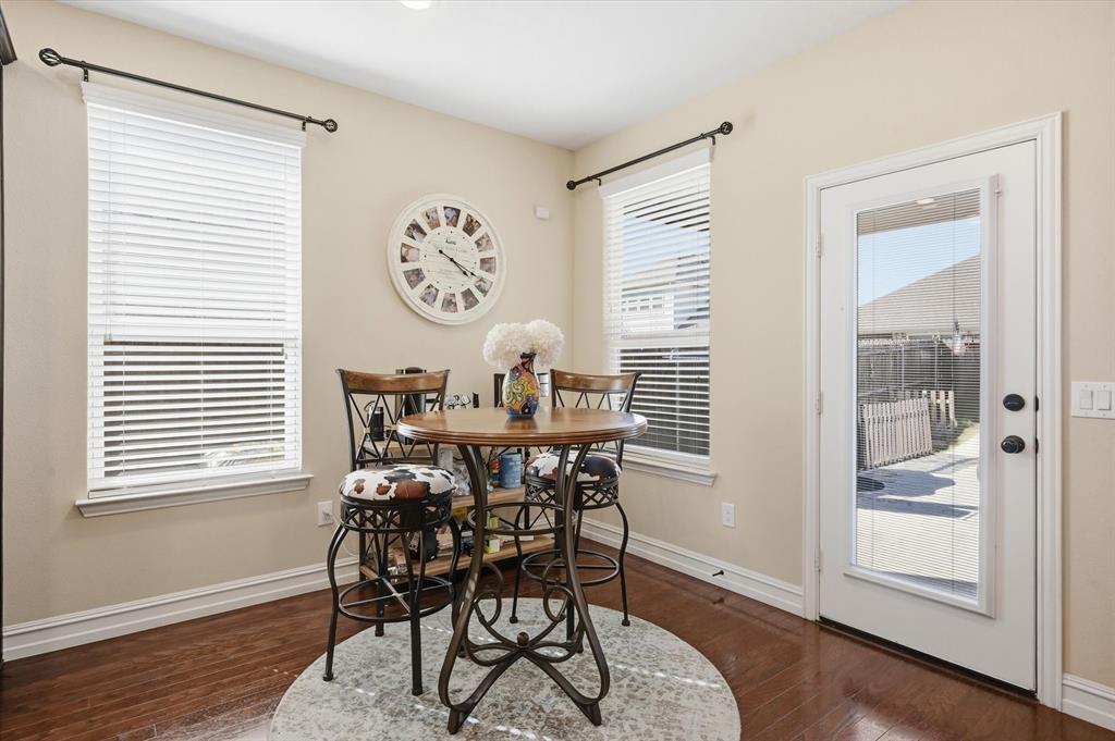 824 Pinnacle Ridge Road Fort Worth, TX 76052 - Photo 11 of 40 a dining room with furniture and window
