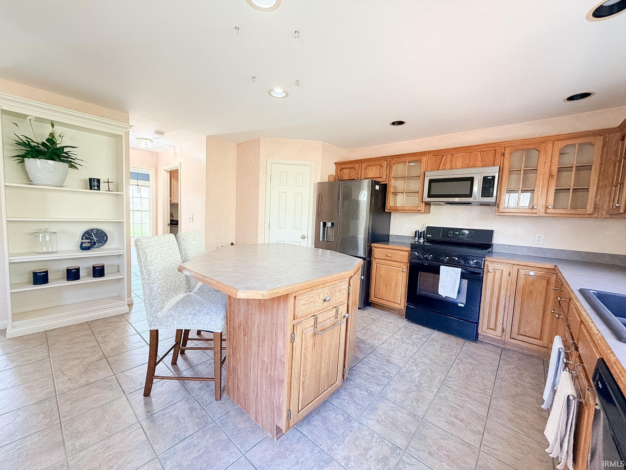 7490 Nation Road Mount Vernon, IN 47620 - Photo 13 of 34