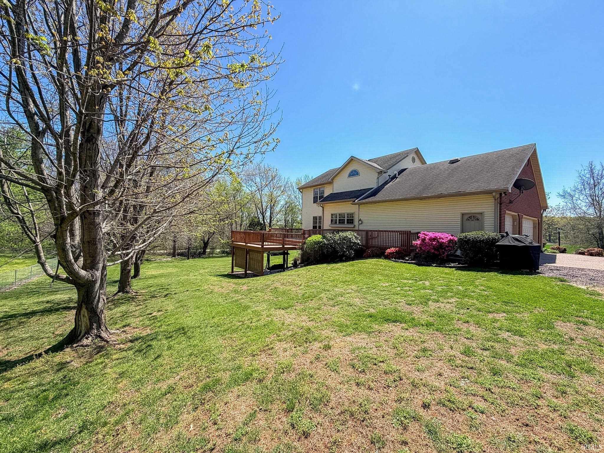 7490 Nation Road Mount Vernon, IN 47620 - Photo 3 of 34