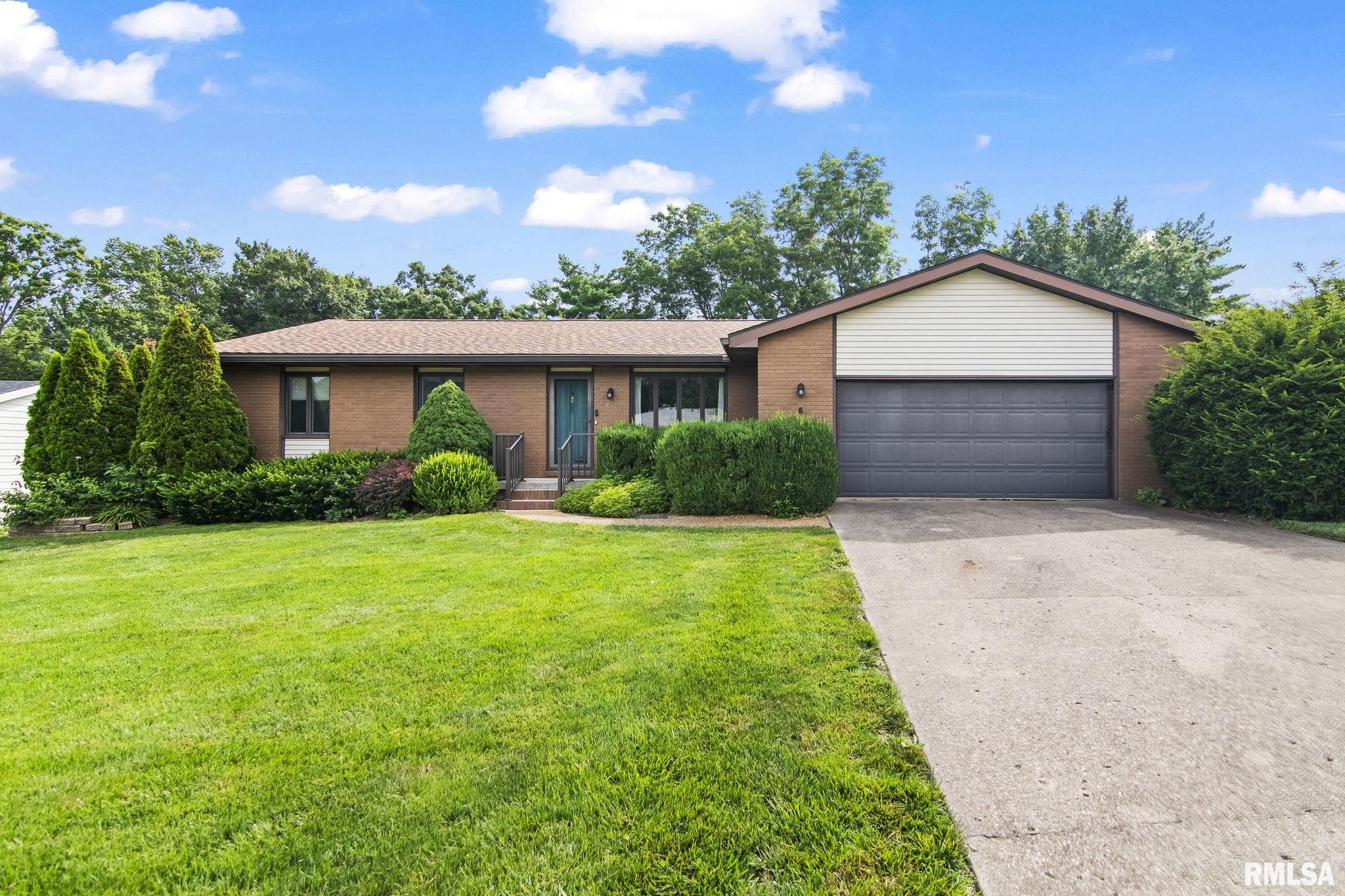 22 Meander Pike Chatham, IL 62629 - Photo 1 of 42 Gallery Image 1