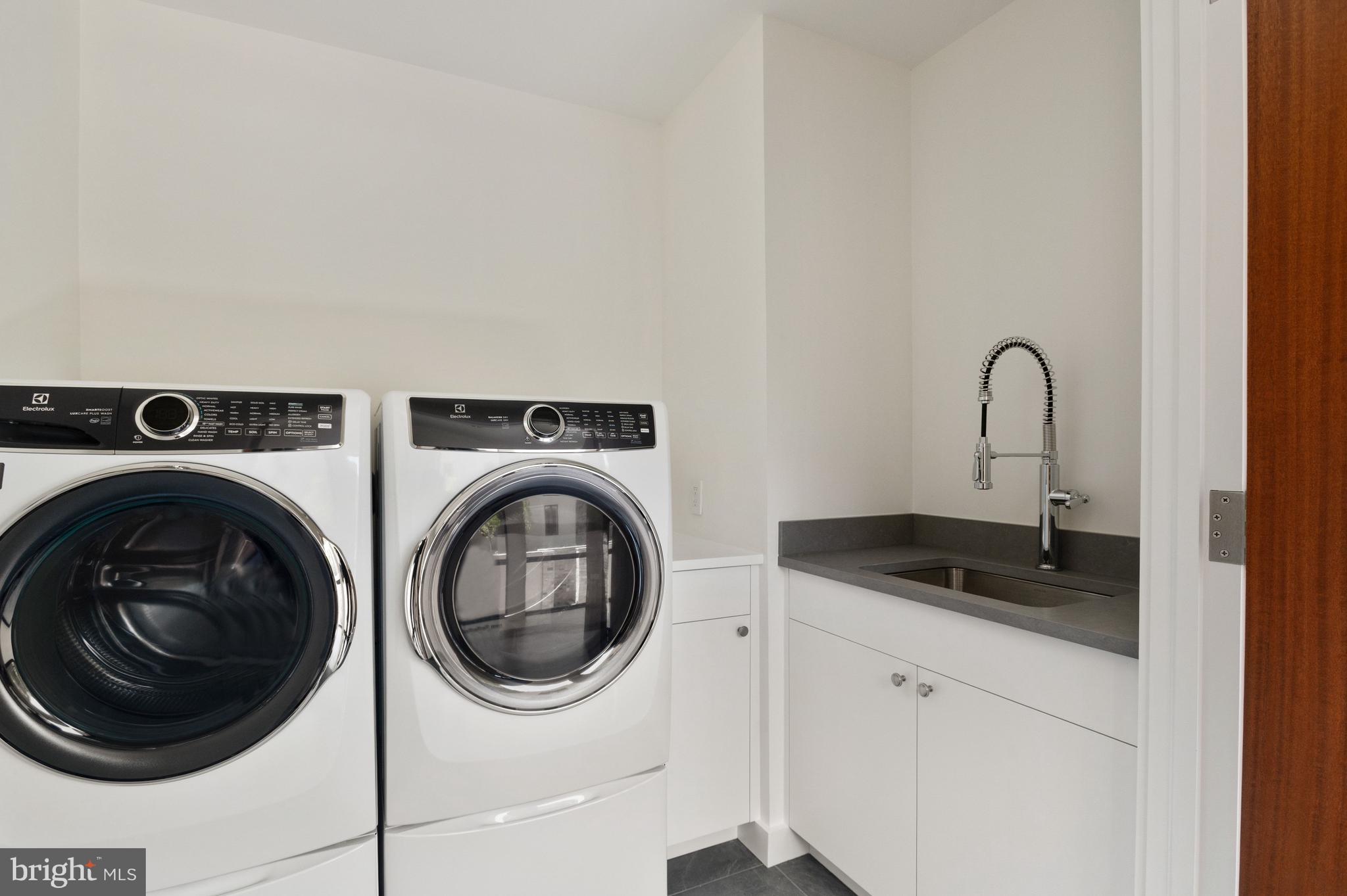 2920 Albemarle Street Northwest Washington, DC 20008 - Photo 36 of 49 Laundry