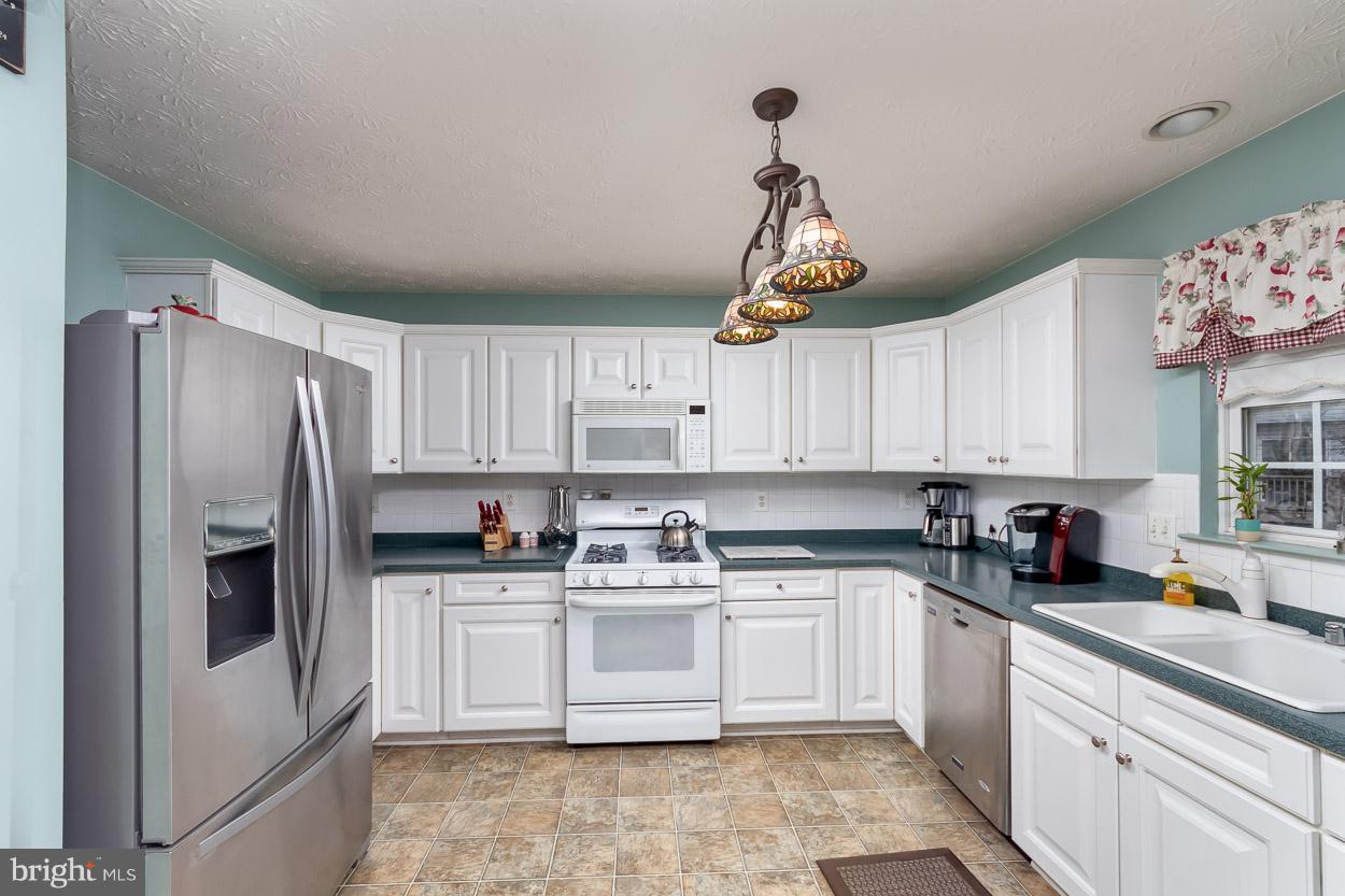 2822 Todkill Trace Edgewood, MD 21040 - Photo 2 of 33 Kitchen