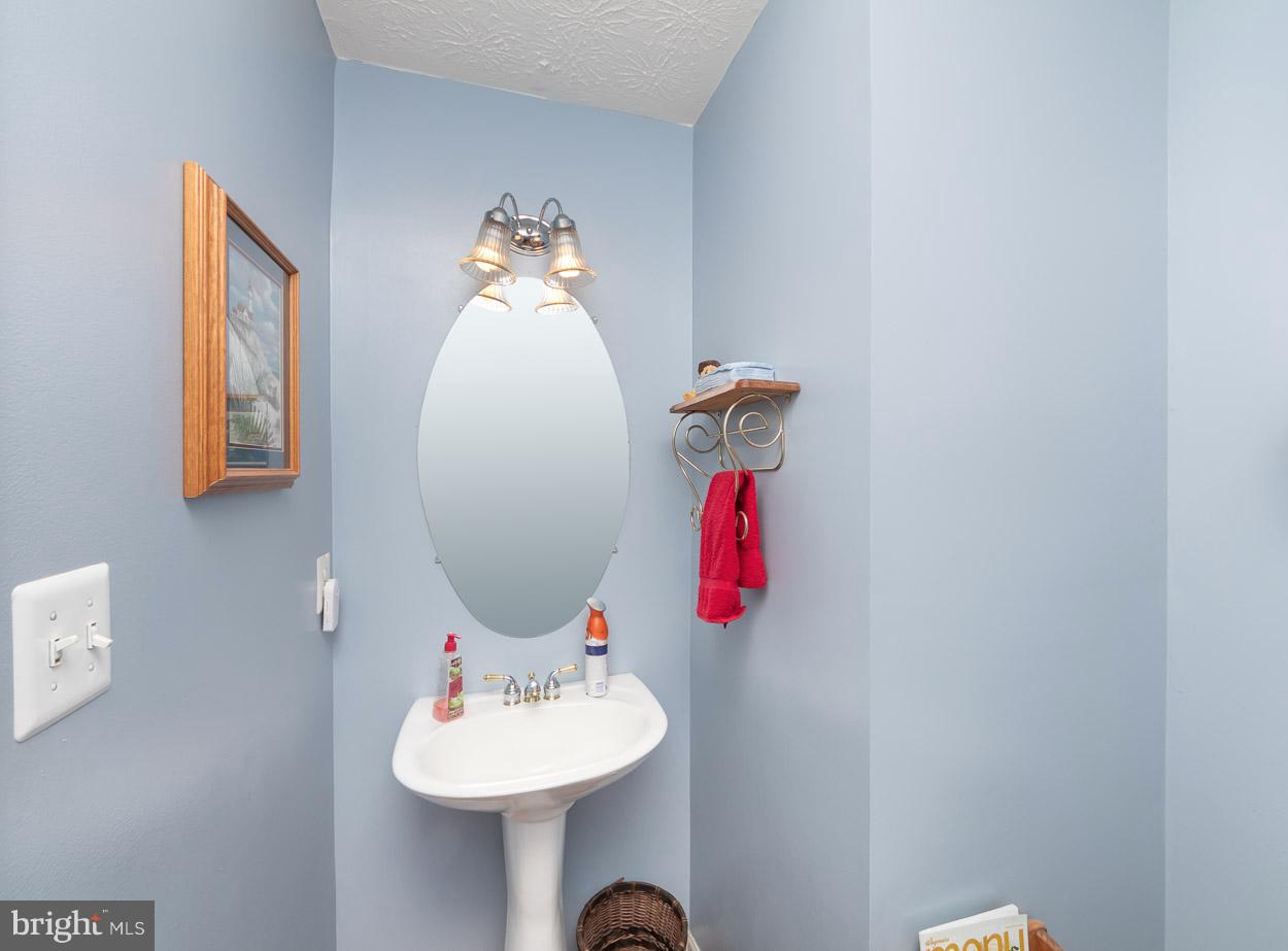 2822 Todkill Trace Edgewood, MD 21040 - Photo 14 of 33 Powder room