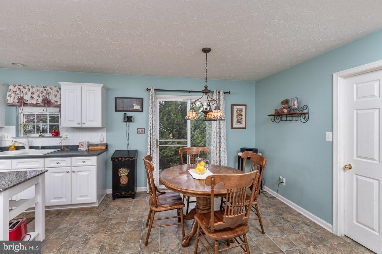 2822 Todkill Trace Edgewood, MD 21040 - Photo 5 of 33 kitchen