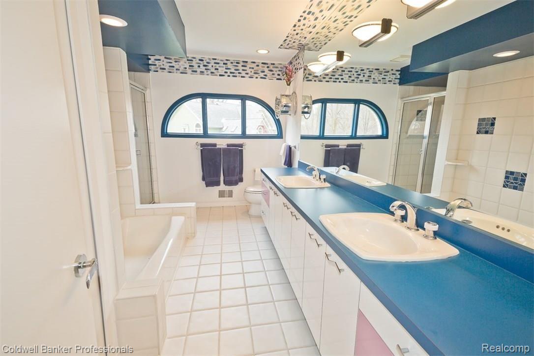 36195 Howard Road Farmington, MI 48331 - Photo 40 of 71 Entry Level Full Bath