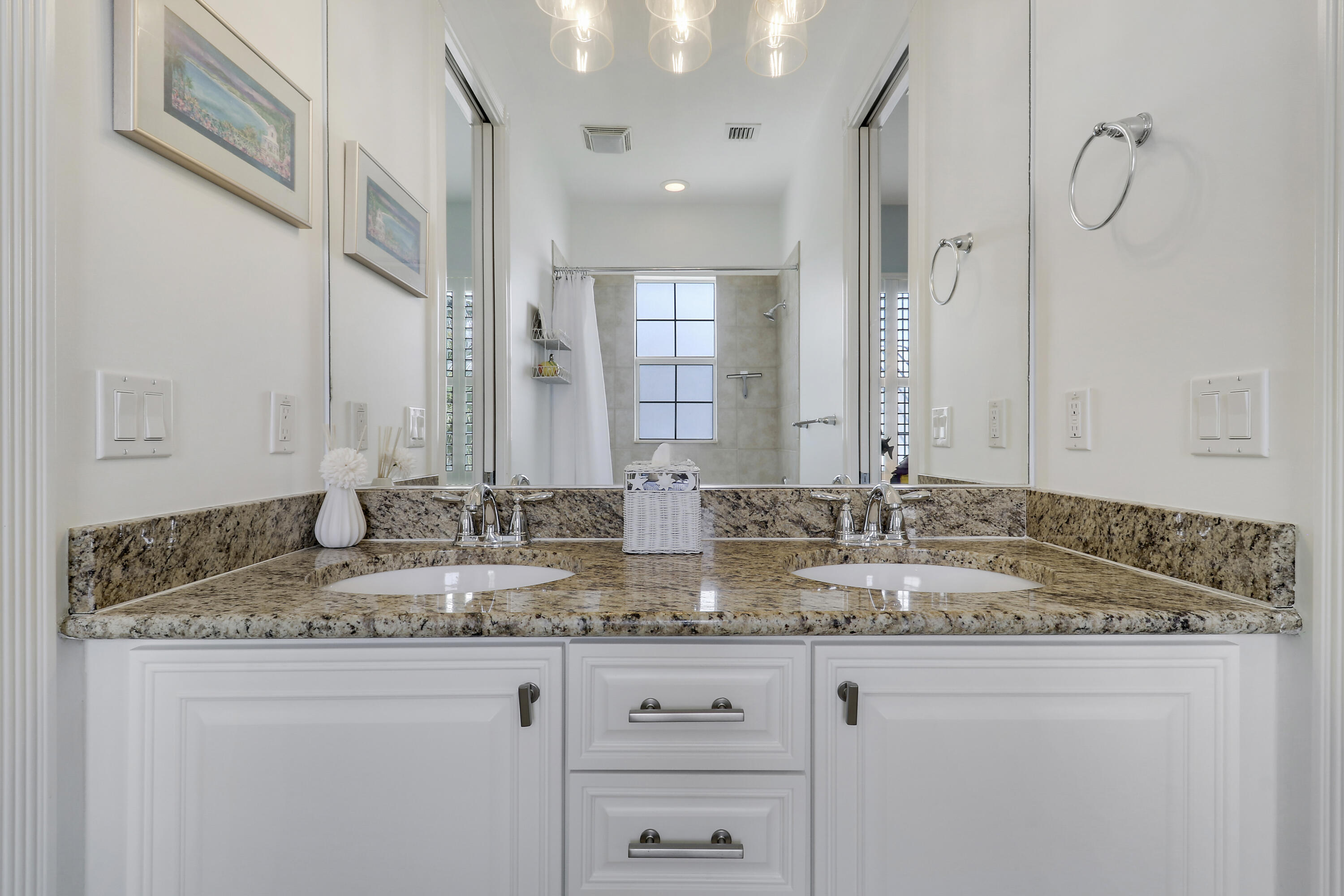 3421 Duval Street Jupiter, FL 33458 - Photo 27 of 51 Jack and Jill Full Bath