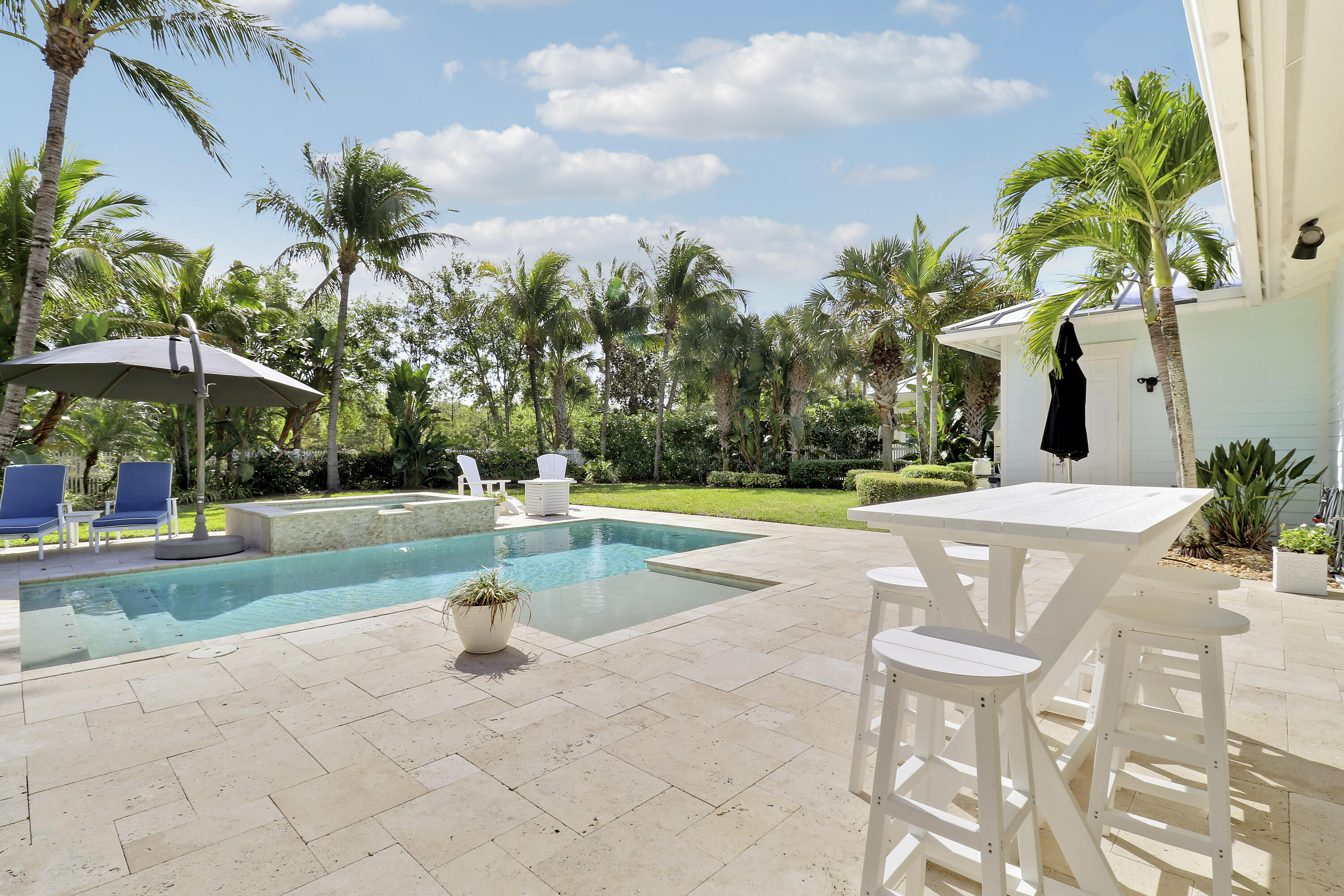 3421 Duval Street Jupiter, FL 33458 - Photo 38 of 51 Tropical Oversized Backyard