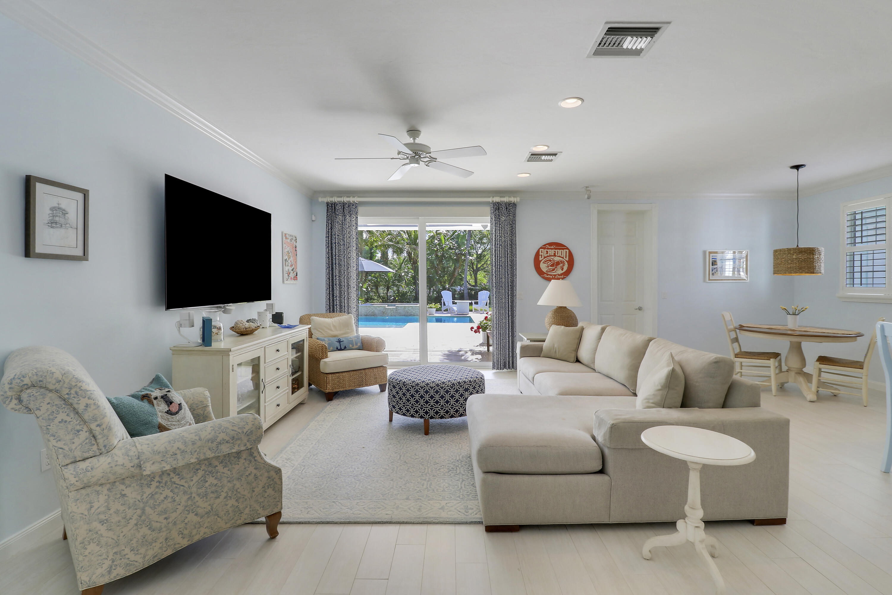 3421 Duval Street Jupiter, FL 33458 - Photo 10 of 51 Living Area