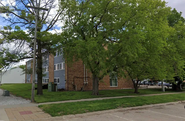 $1,004 | 123 South 11th Street, Geneva, NY 68361