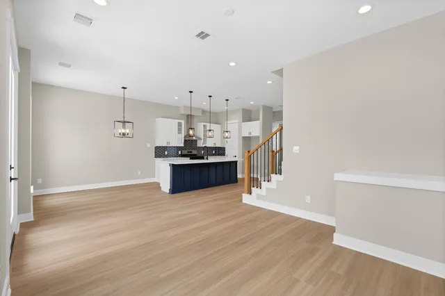 $349,900 | 5828 Highland Sun Lane, Houston, TX 77091