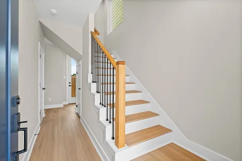 $349,900 | 5828 Highland Sun Lane, Houston, TX 77091