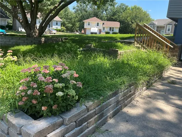 $270,000 | 1111 Southeast 2nd Court, Lee's Summit, MO 64063