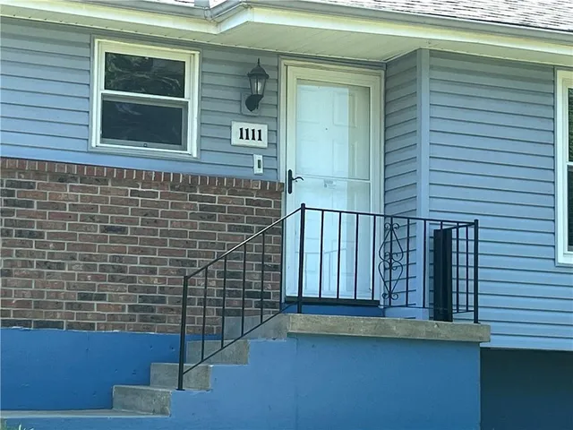 $270,000 | 1111 Southeast 2nd Court, Lee's Summit, MO 64063