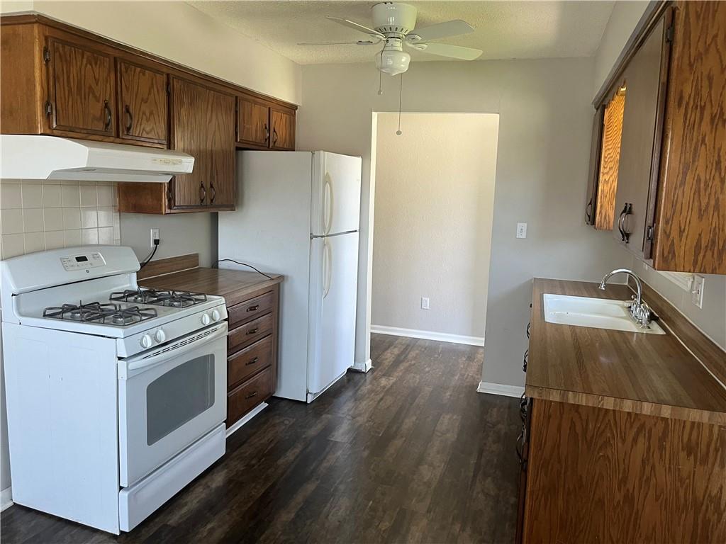 1111 Southeast 2nd Court Lee's Summit, MO 64063 - Photo 8 of 26