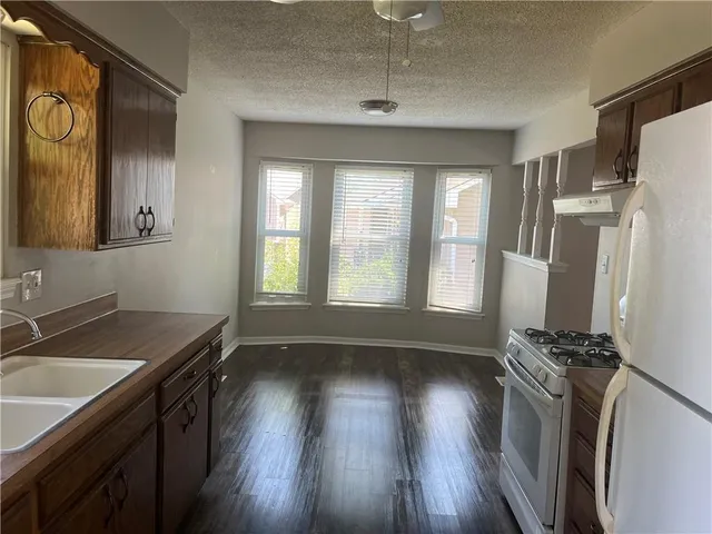 $270,000 | 1111 Southeast 2nd Court, Lee's Summit, MO 64063