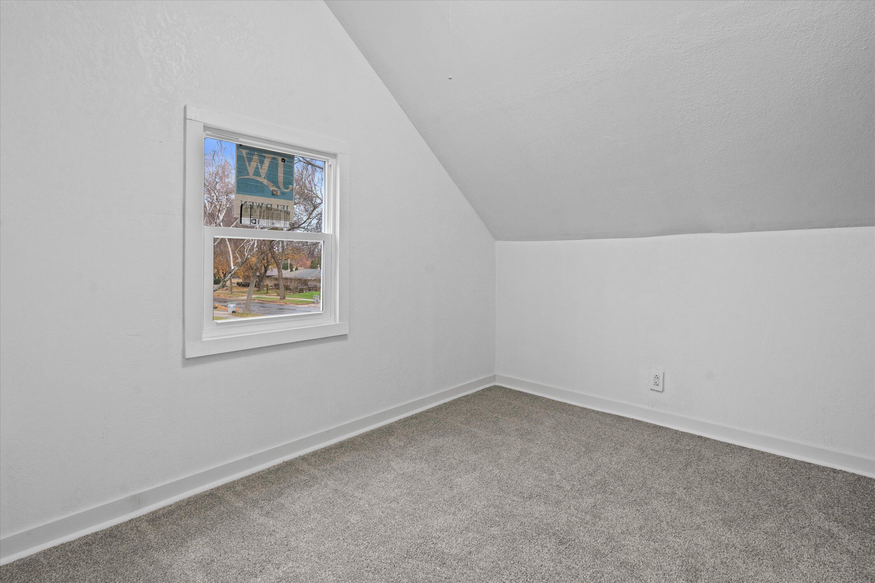 4265 South 22nd Street Milwaukee, WI 53221 - Photo 15 of 27 19-DSC09702