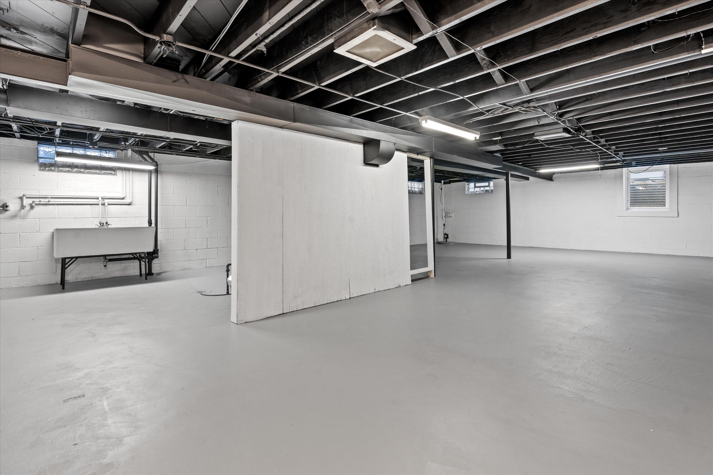 4265 South 22nd Street Milwaukee, WI 53221 - Photo 19 of 27 21-DSC09711