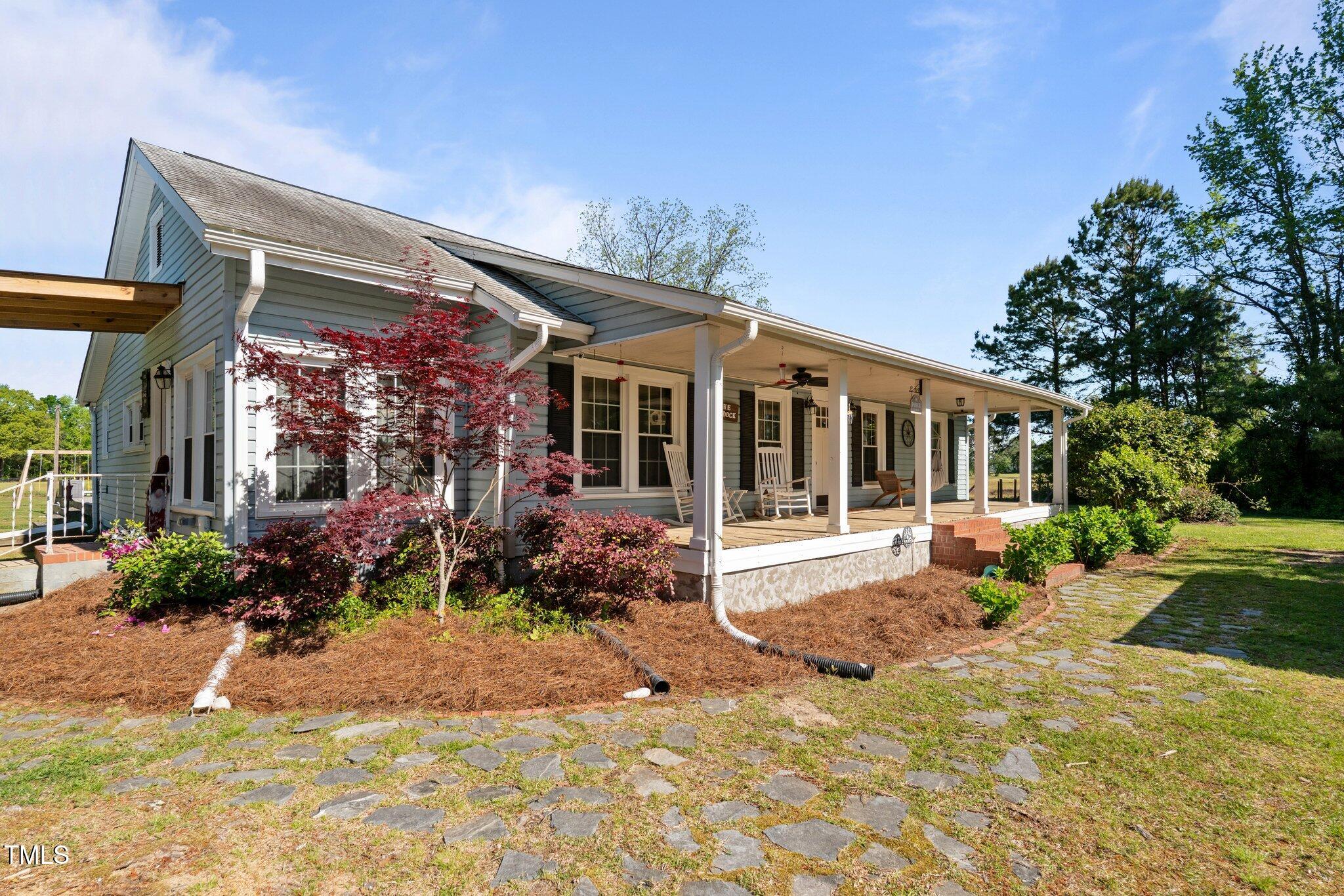 8211 Julian Road Dunn, NC 28334 - Photo 1 of 30 5-web-or-mls-DSC09849