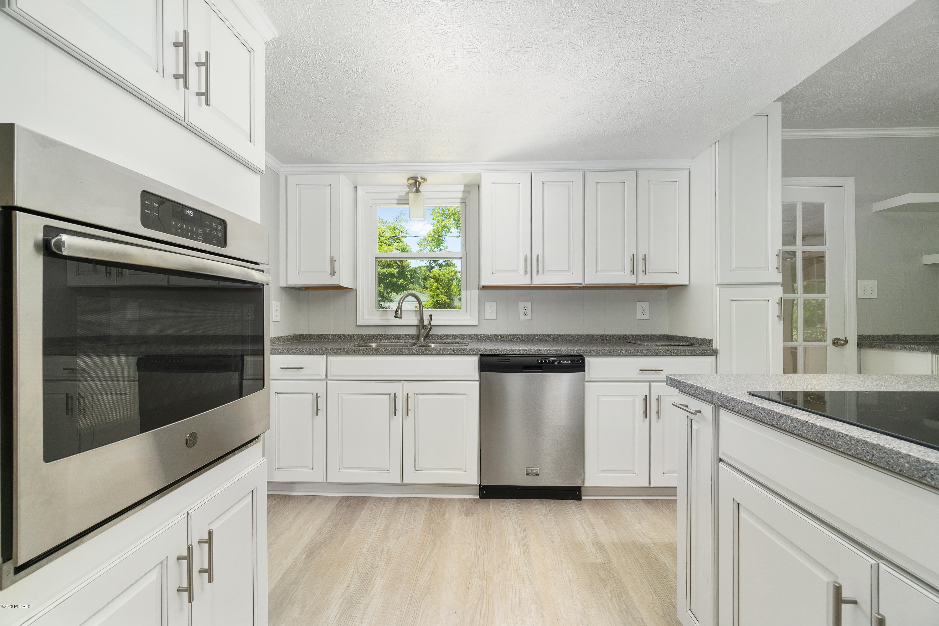 704 Friendly Road Morehead City, NC 28557 - Photo 14 of 37 Kitchen