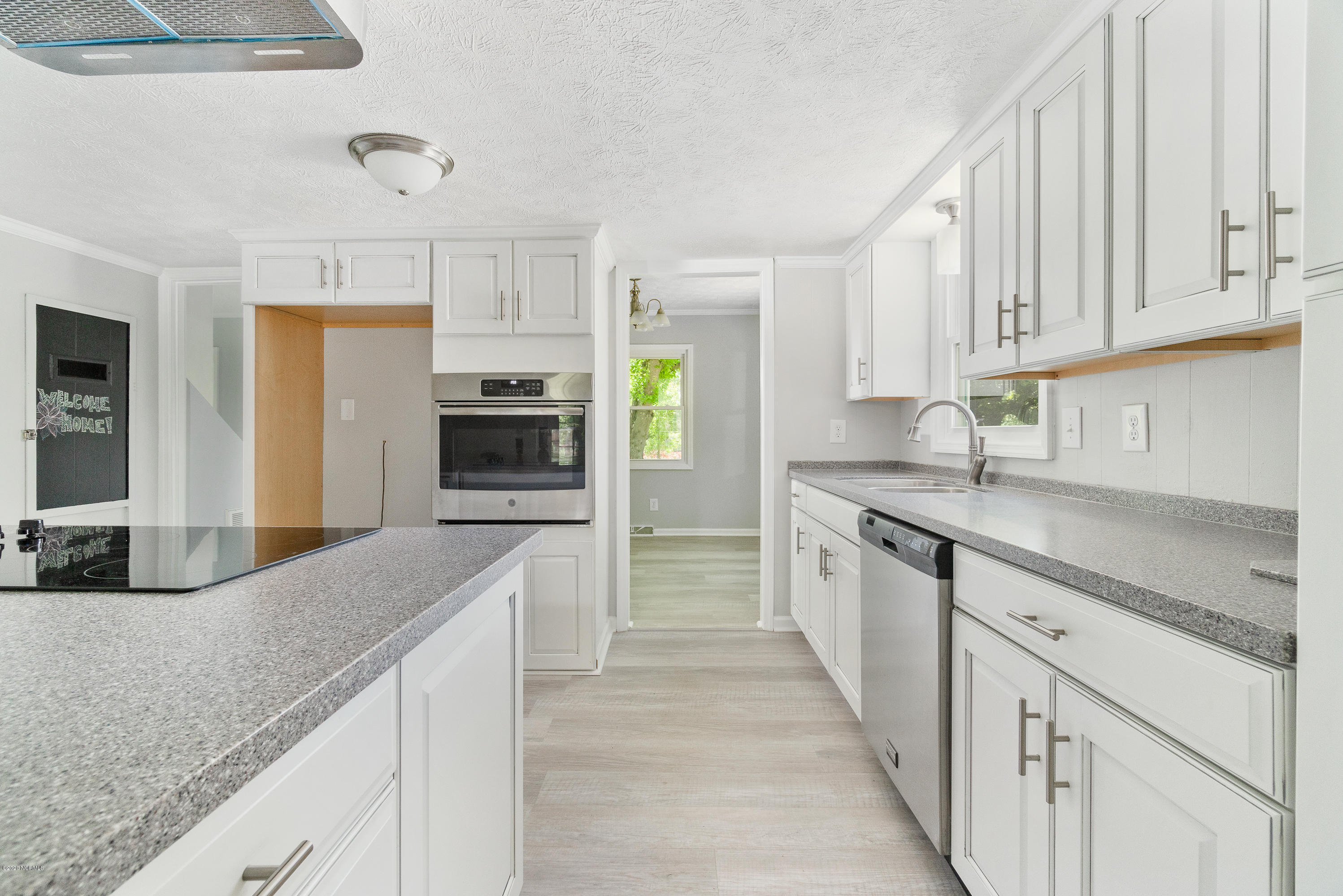 704 Friendly Road Morehead City, NC 28557 - Photo 15 of 37 Kitchen