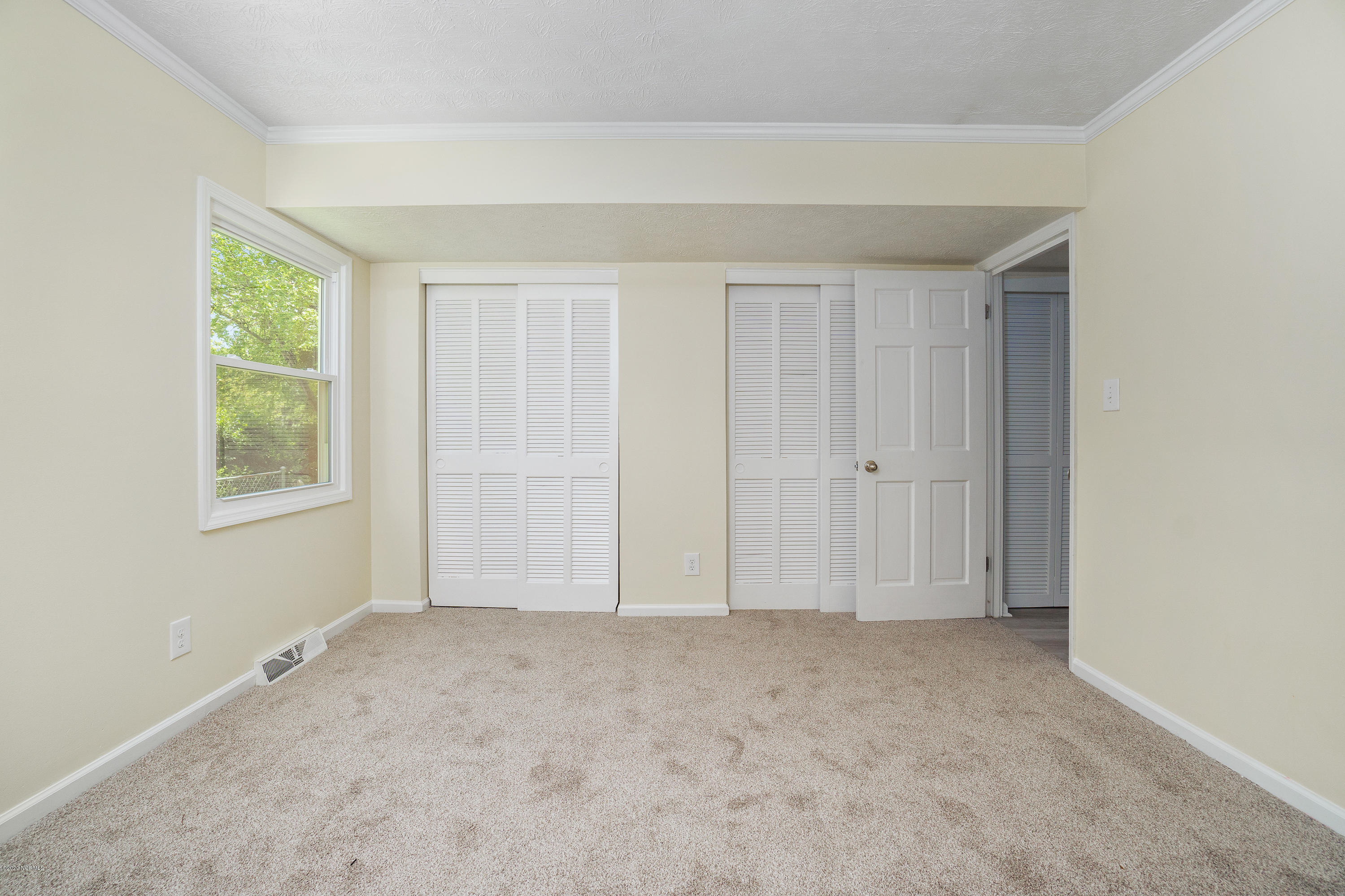 704 Friendly Road Morehead City, NC 28557 - Photo 22 of 37 Principal Bedroom