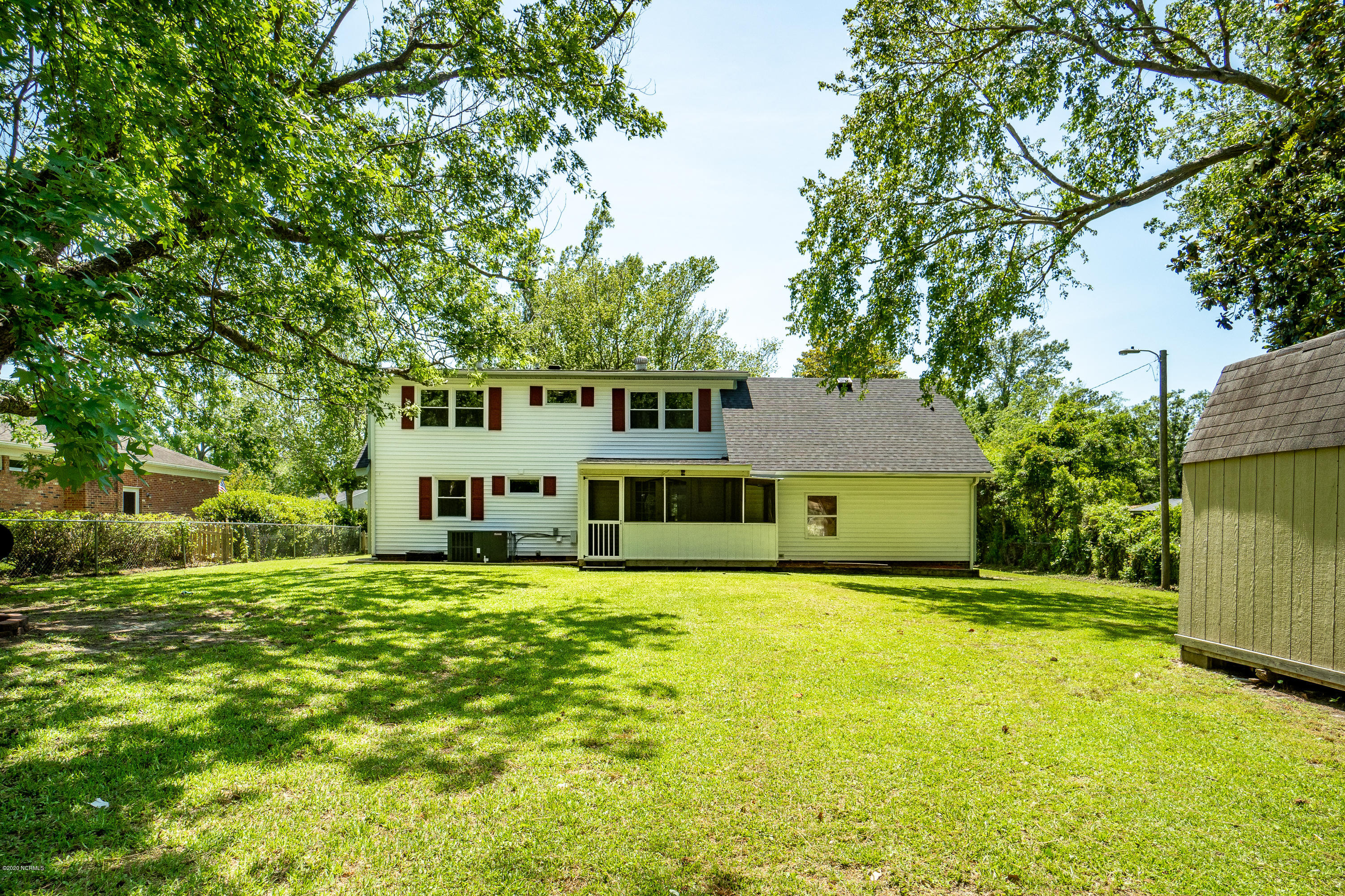 704 Friendly Road Morehead City, NC 28557 - Photo 33 of 37 Back View